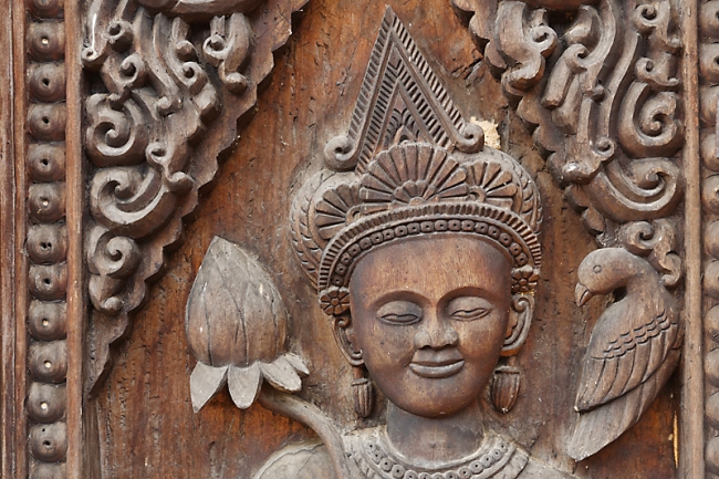 Wat Phu Khao Kaew-042